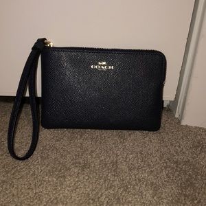 Coach Crossgrain Leather Corner Zip Wristlet, Navy